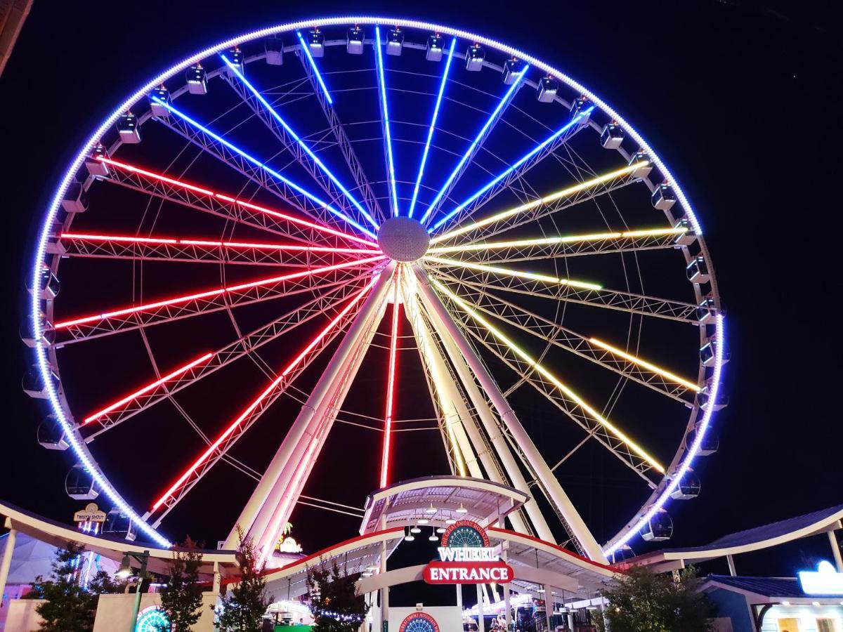 Papa Bear, Hot Tub, Wifi, 1089 Free Tickets Each Paid Day, Dollywood And More Sevierville Kültér fotó
